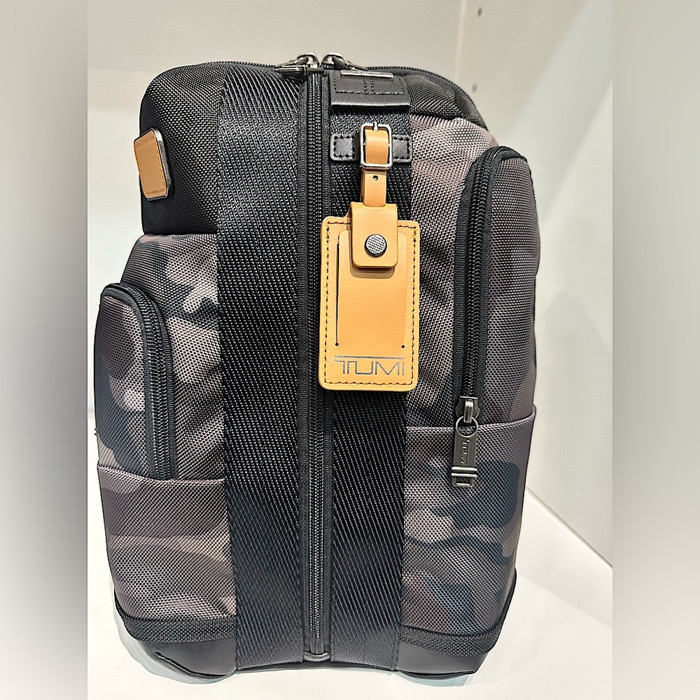 Brand New with Tag TUMI Higgins Sling Khaki Camouflage